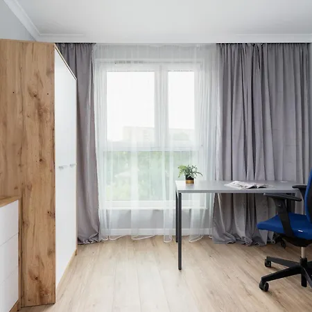 Appartement Modern Suitable For Remote Work With Balcony & Parking By Renters *